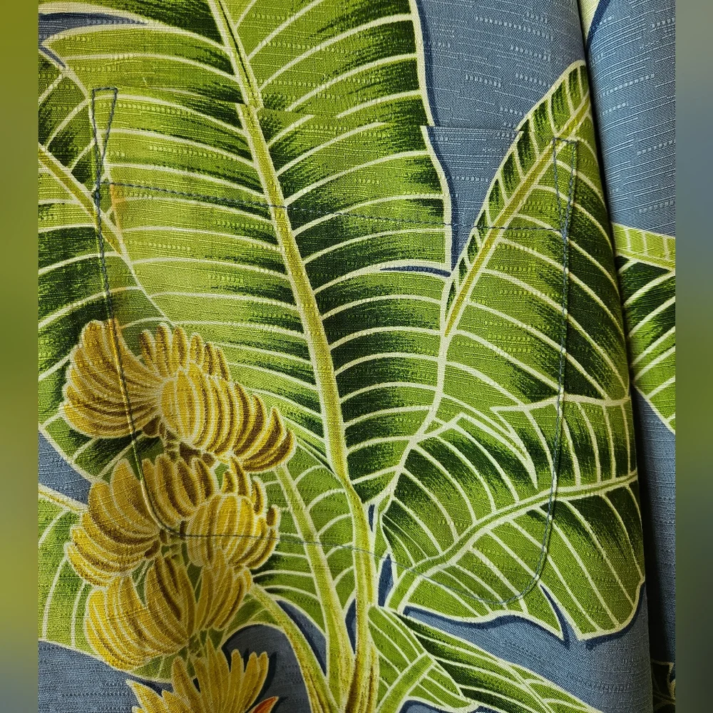 Tommy Bahama Hawaiian Aloha Men's Button-Up Shirt Size Large - Picture 12 of 15